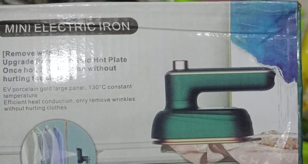 Portable 180° Rotatable Mini Steamer Iron